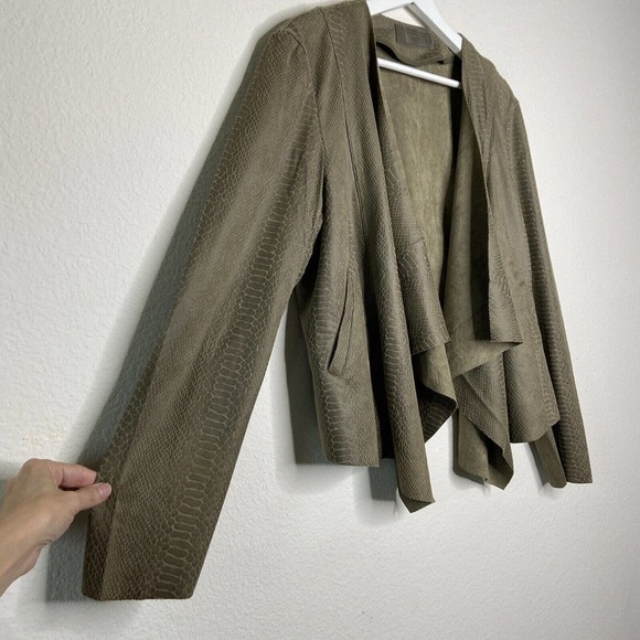 BLANKNYC Snakeskin Reptile Print Faux Suede Waterfall Jacket Sz L NWT - Picture 5 of 9